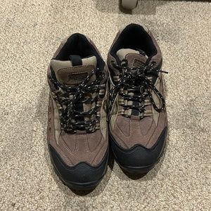 Sonoma lifestyle shoes size 10.5